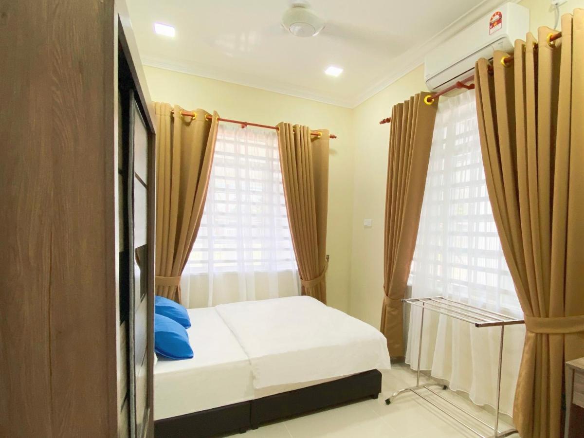 Nazza Homestay Besut With Swimming Pool Kampung Raja Eksteriør bilde