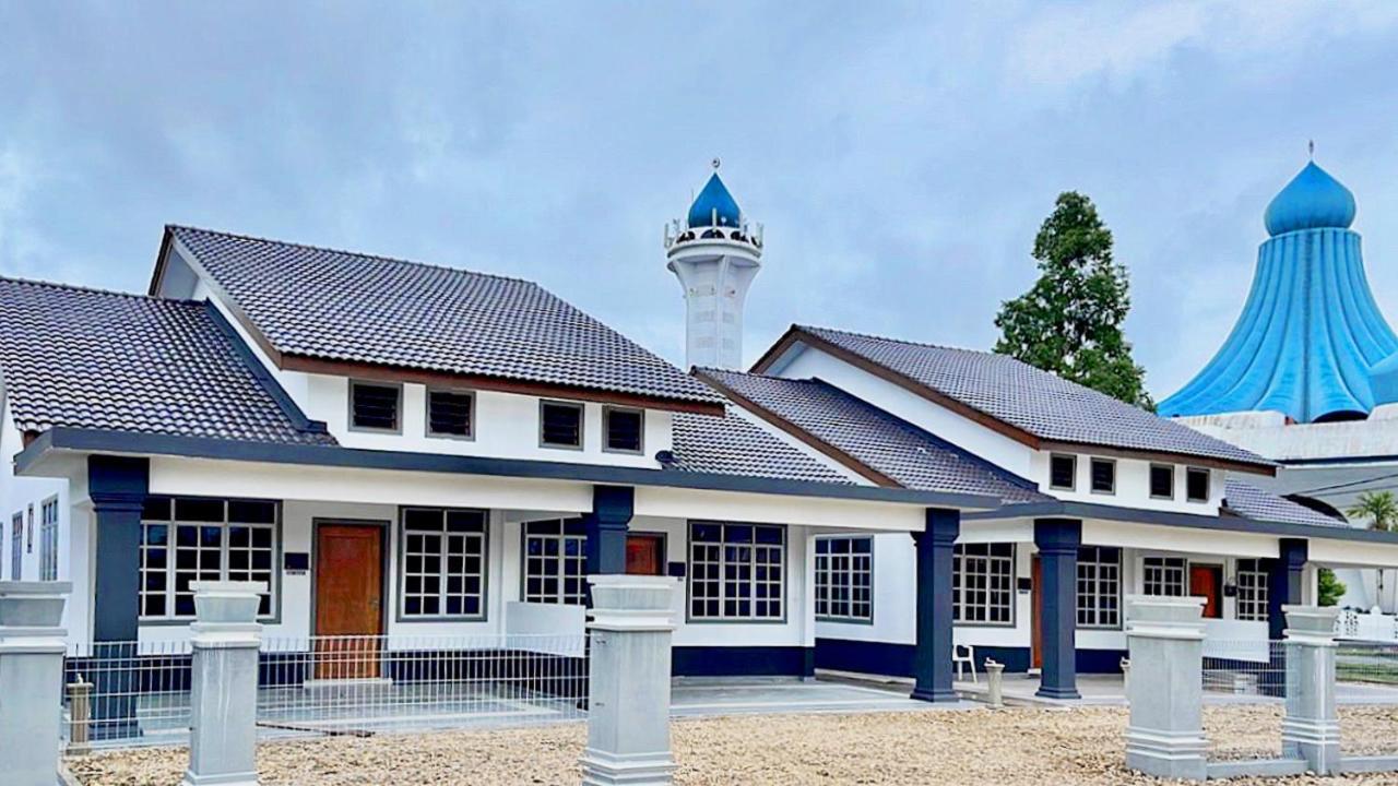 Nazza Homestay Besut With Swimming Pool Kampung Raja Eksteriør bilde